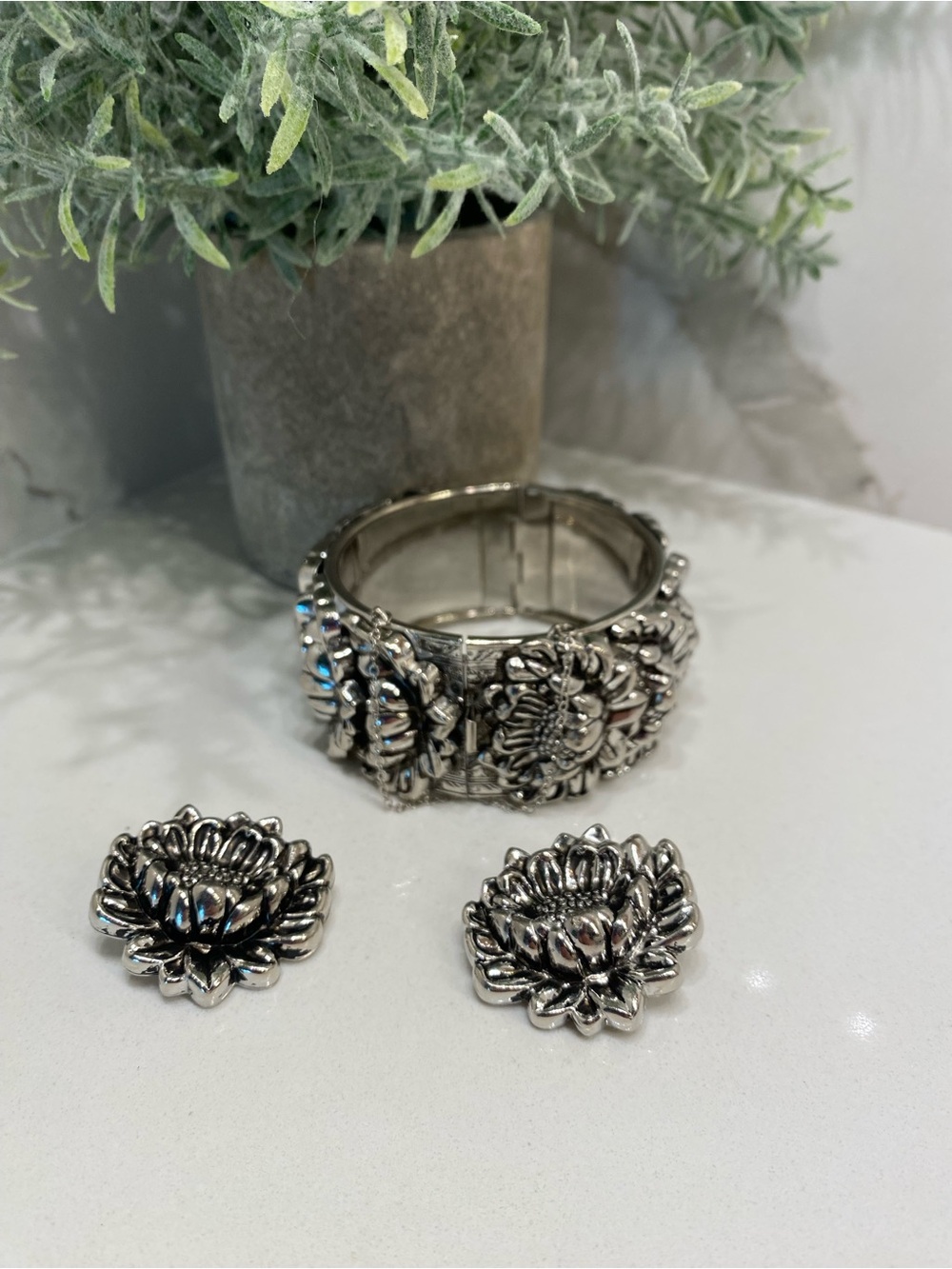 Vintage Whiting & Davis Art Nouveau Chrysanthemum Bracelet and Earrings Set
